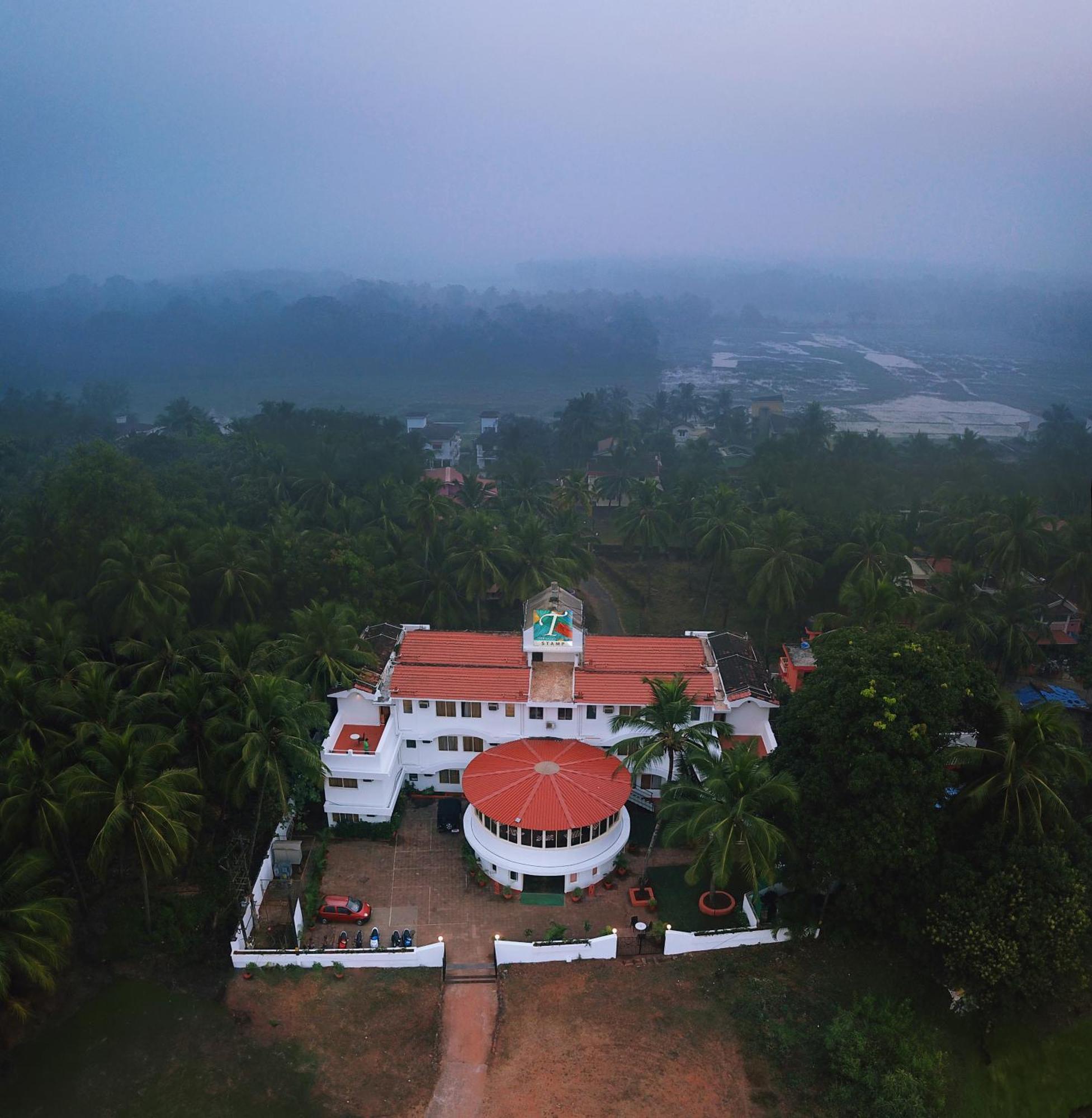 Treehouse Stamp Hotel Colva Bagian luar foto